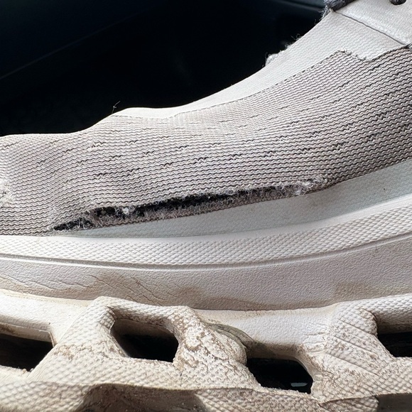 On Cloudmonster Size 10.5 - Picture 9 of 9